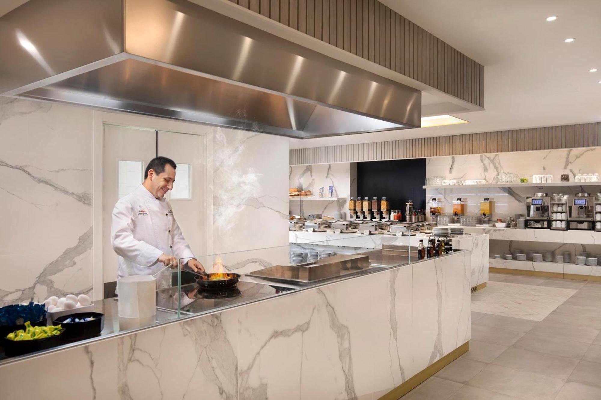 Crowne Plaza Zuerich By Ihg Hotel Ngoại thất bức ảnh