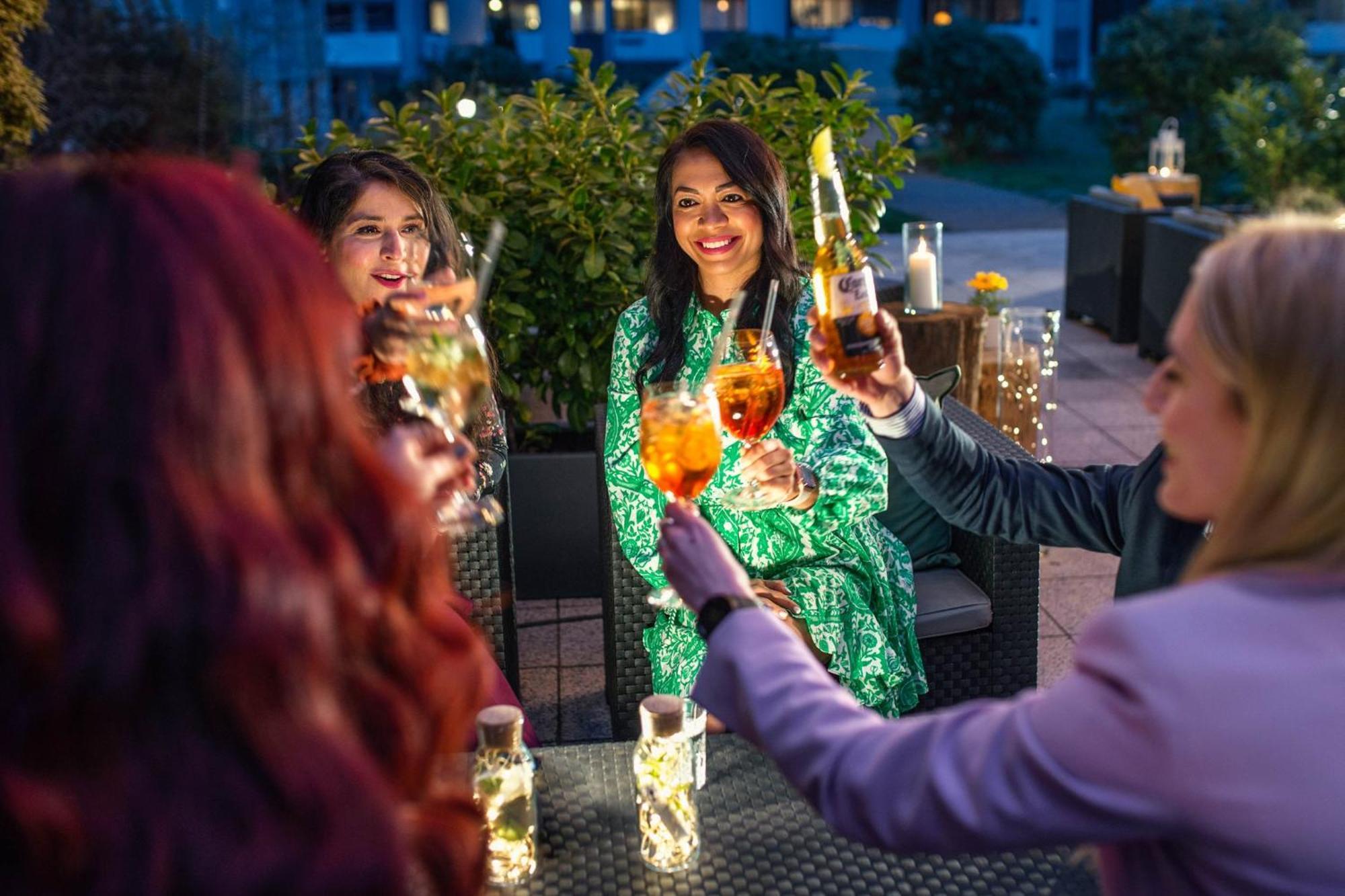 Crowne Plaza Zuerich By Ihg Hotel Ngoại thất bức ảnh